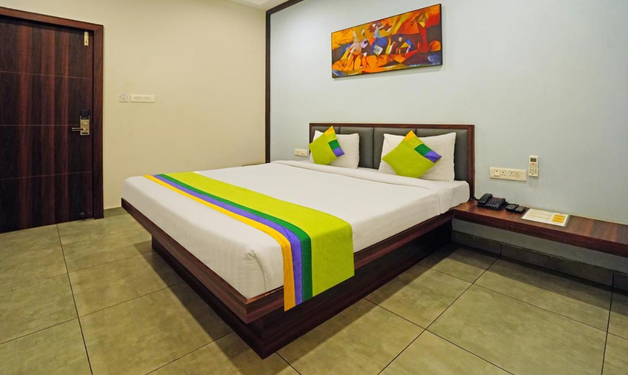 Treebo Lazystay Grand Patia Бхубанешвара Экстерьер фото